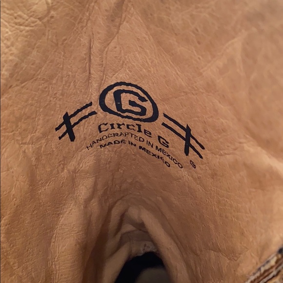 CIRCLE G- EMBROIDERED COWGIRL BOOTS - SQUARE TOE - Picture 9 of 15